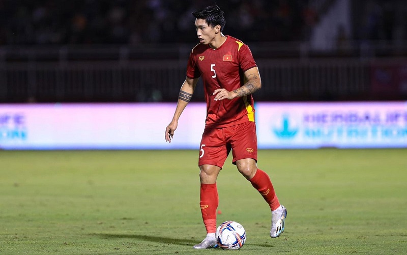 Cầu thủ cao nhất Việt Nam: Những “gã khổng lồ” thay đổi diện mạo bóng đá nội