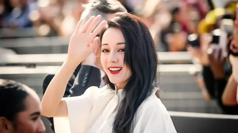 dich le nhiet ba sinh nam bao nhieu tieu su va tuoi tac moi nhat