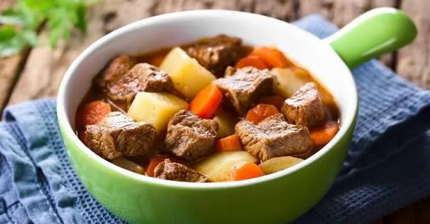 đẻ mổ có ăn được thịt bò không