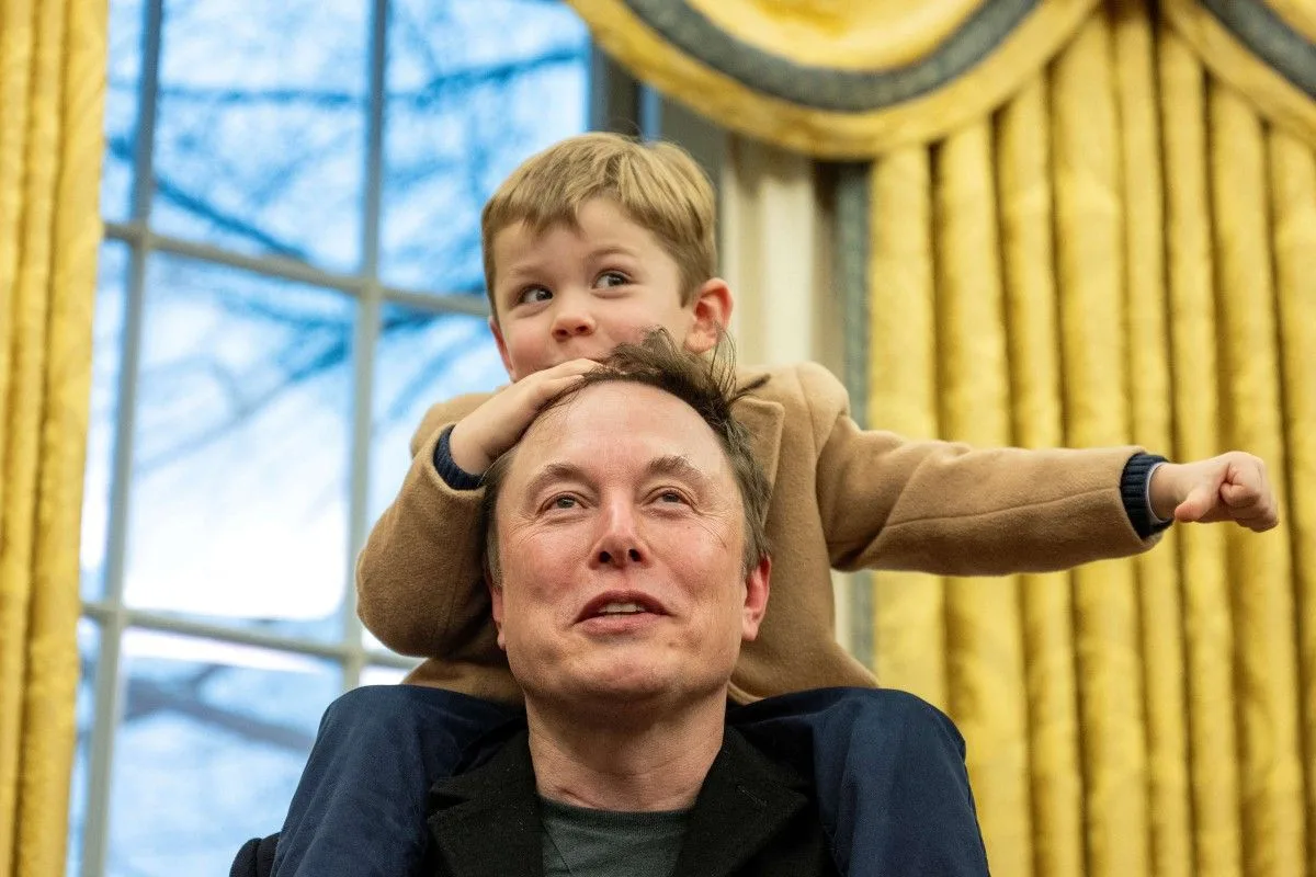 Elon Musk là ai