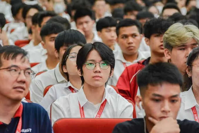 học phí Đại học Bách khoa